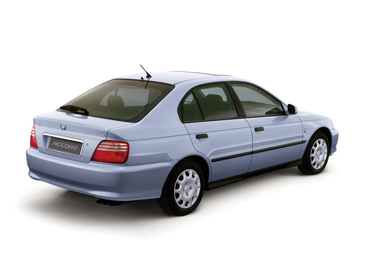 Honda Accord VI Хэтчбек 5 дв. — фото 5