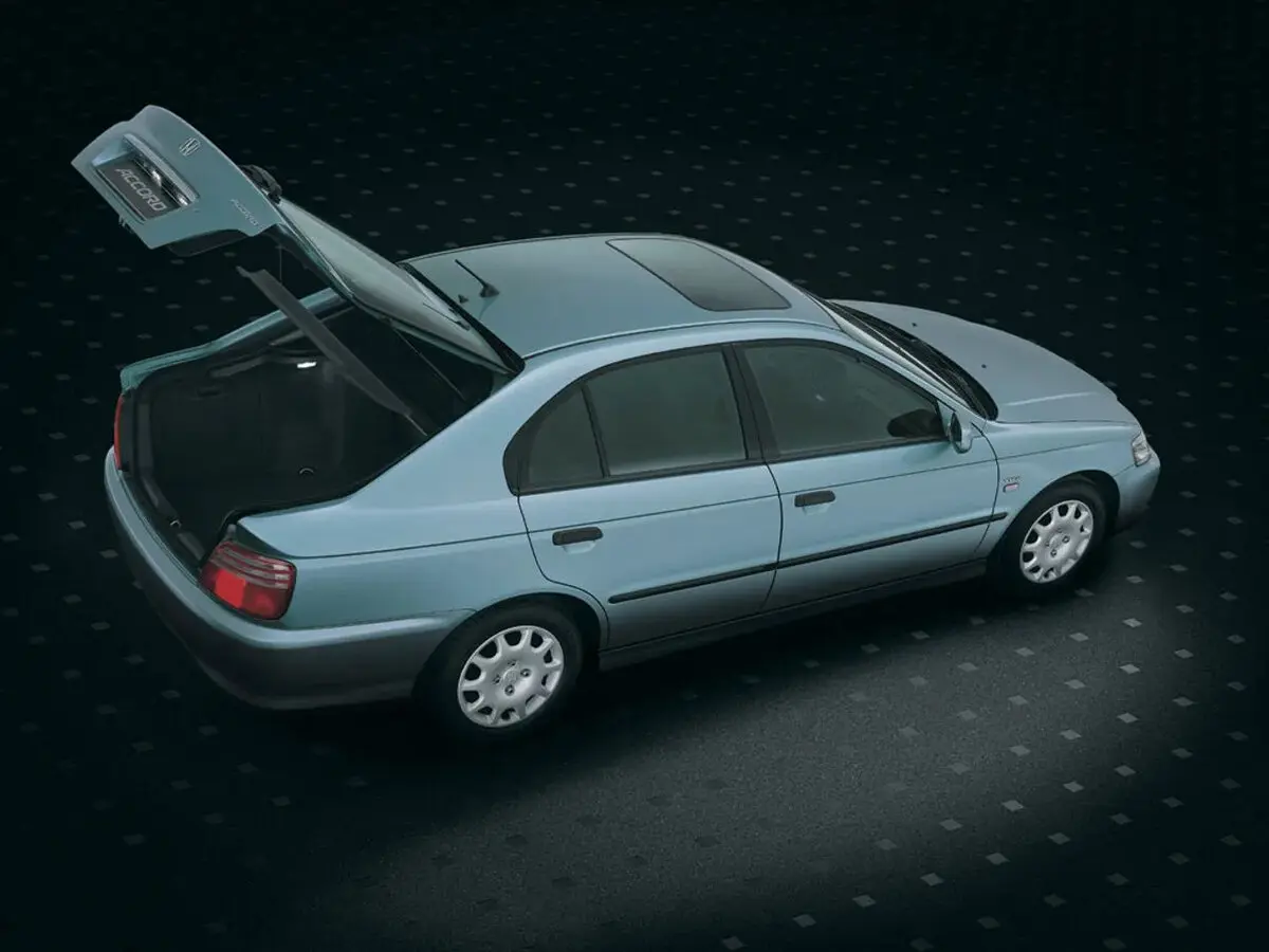 Honda Accord VI Хэтчбек 5 дв. — фото 6