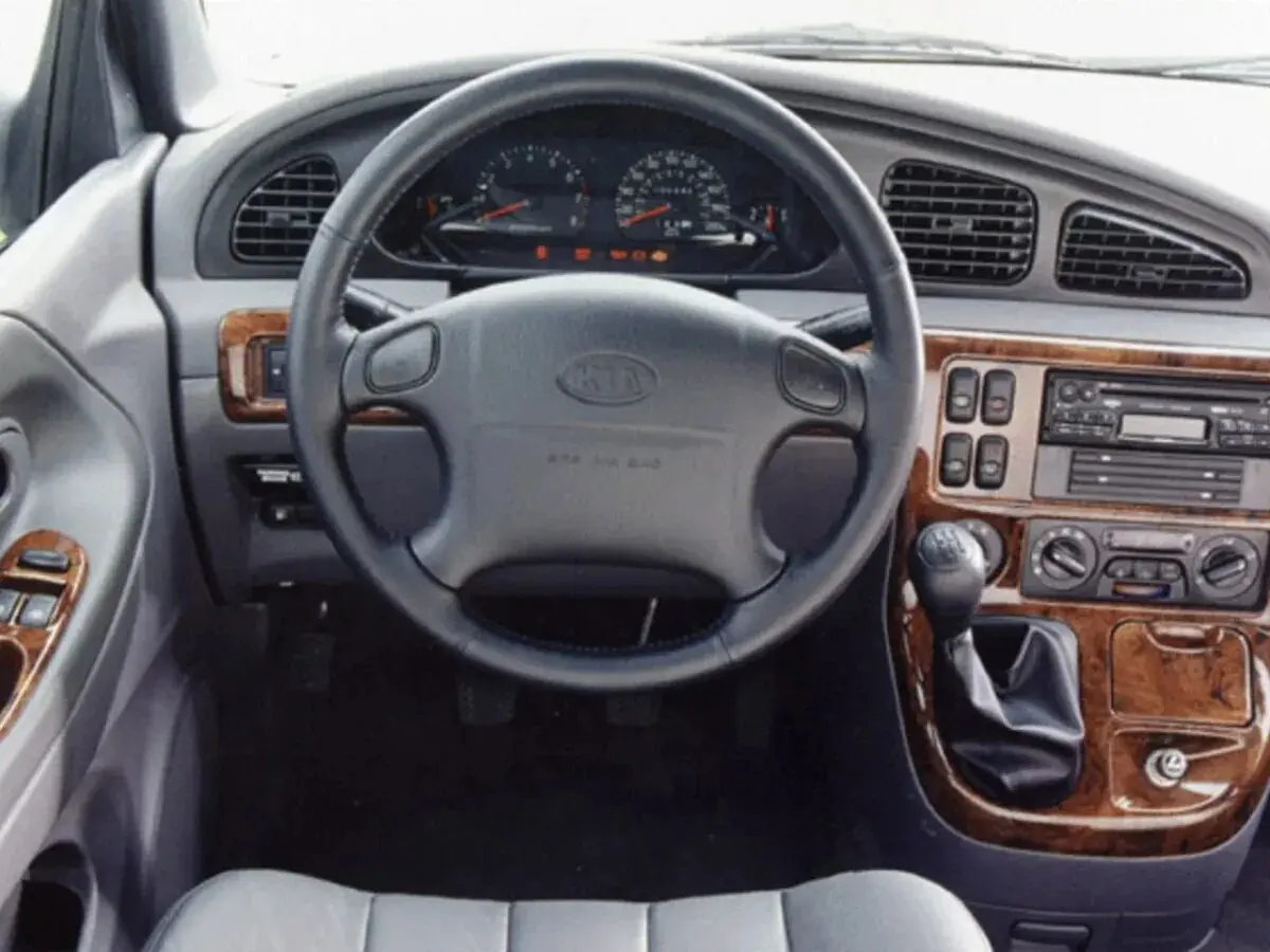 Kia Carnival I Минивэн — фото 6