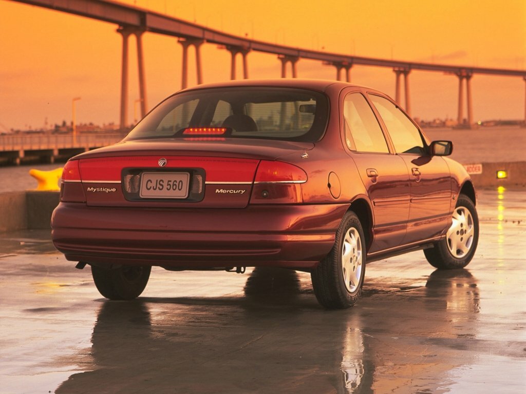 Mercury Mystique 1994 – 2000 Седан — фото 3
