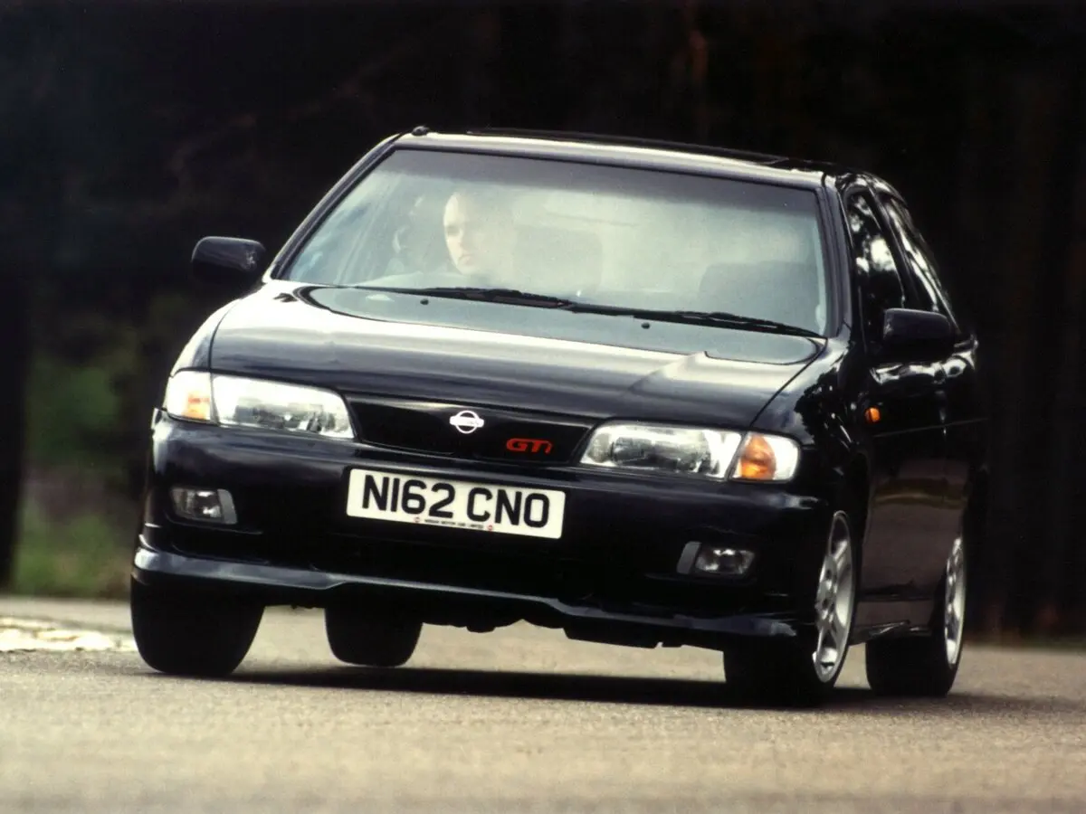 Nissan Almera I (N15) Хэтчбек 3 дв. — сүрөт 3