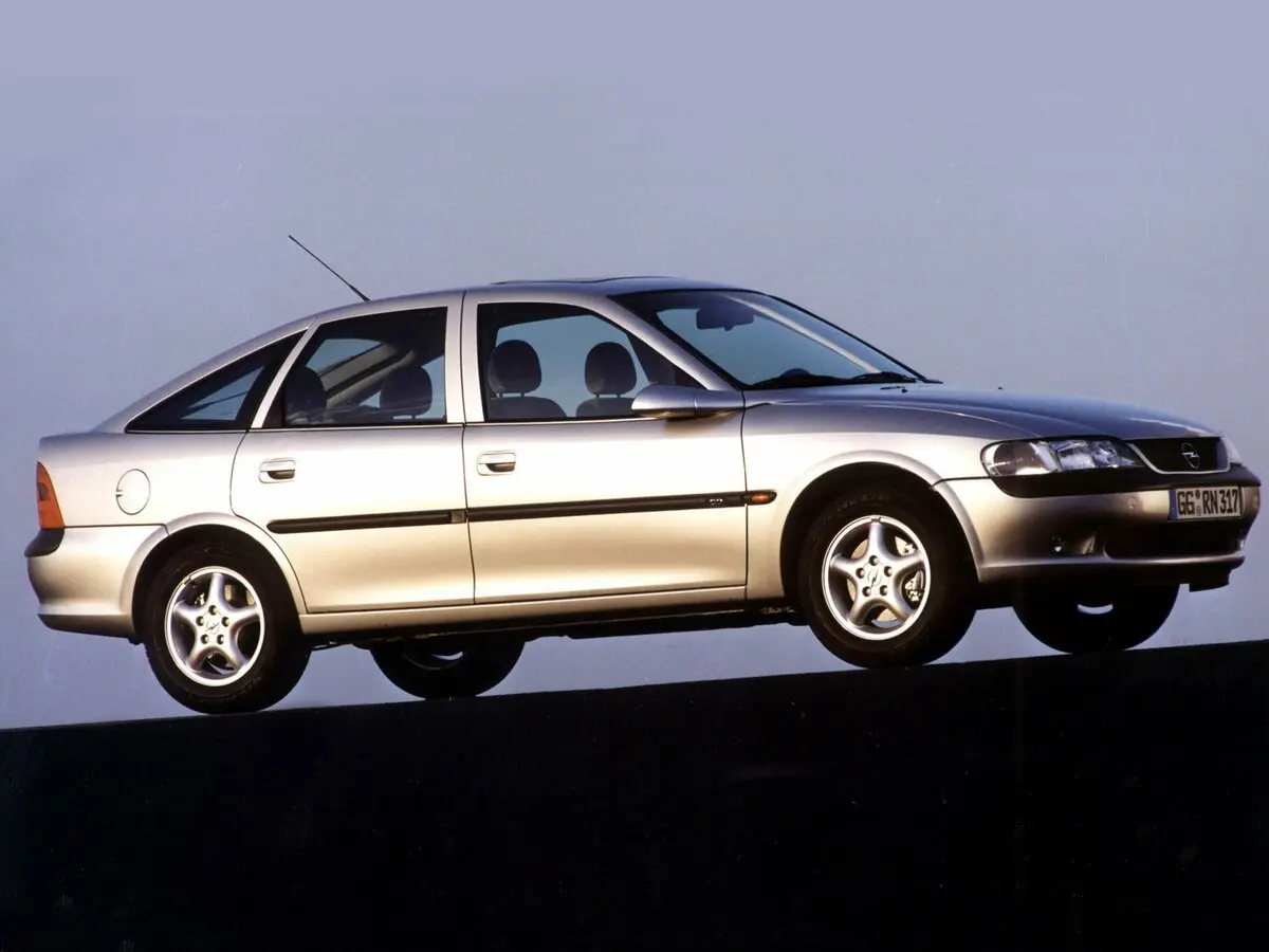 Opel Vectra B Лифтбек