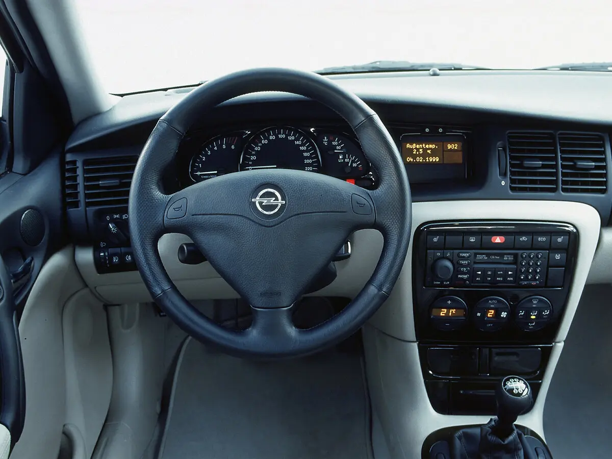 Opel Vectra B Универсал 5 дв. — фото 8