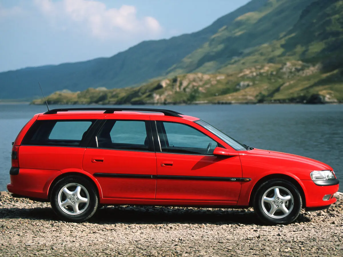 Opel Vectra B Универсал 5 дв. — фото 10
