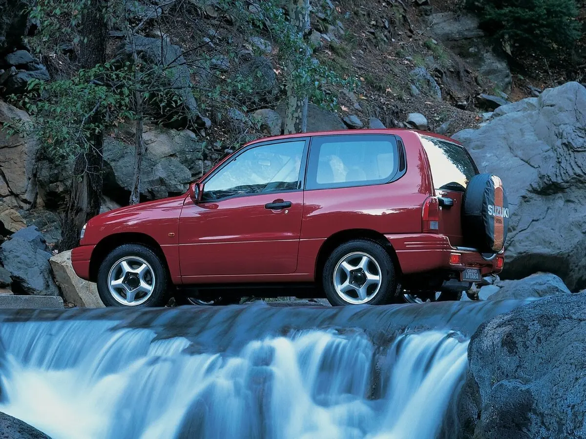 Suzuki Grand Vitara I Внедорожник 3 дв. — сүрөт 6