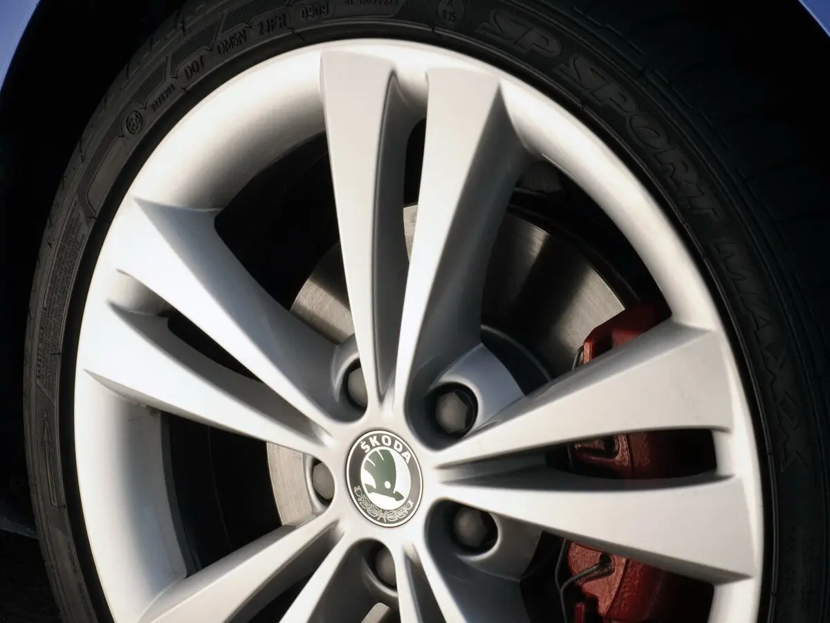 Skoda Octavia RS II Рестайлинг Лифтбек — сүрөт 15