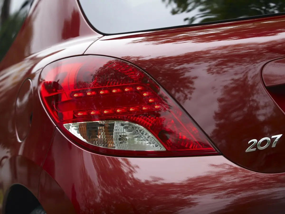 Peugeot 207 I Рестайлинг Хэтчбек 3 дв. — сүрөт 11