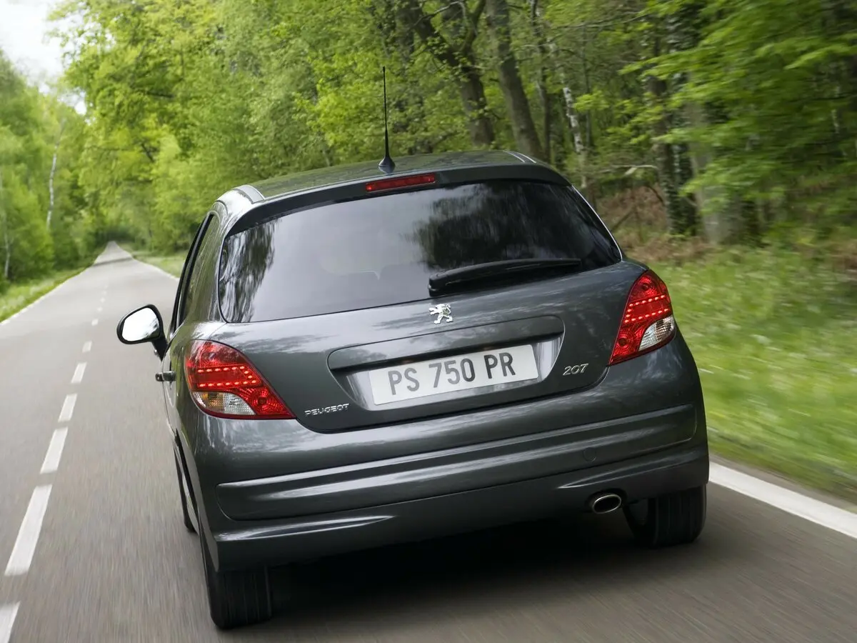 Peugeot 207 I Рестайлинг Хэтчбек 5 дв. — photo 4