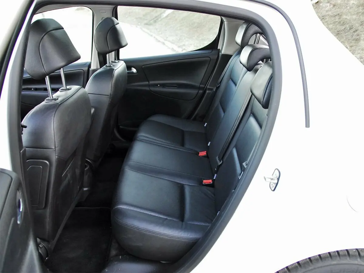 Peugeot 207 I Рестайлинг Хэтчбек 5 дв. — photo 11