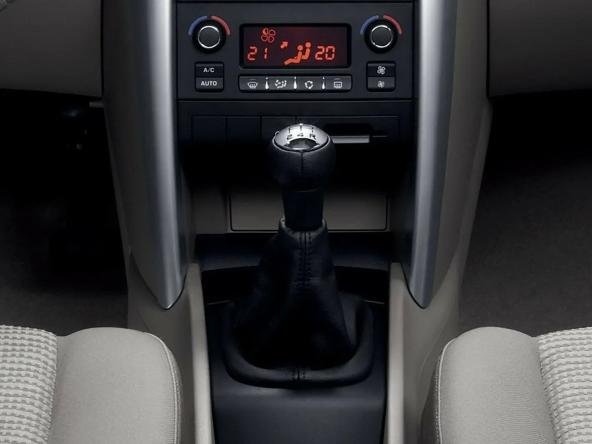 Peugeot 207 I Рестайлинг Хэтчбек 5 дв. — photo 12