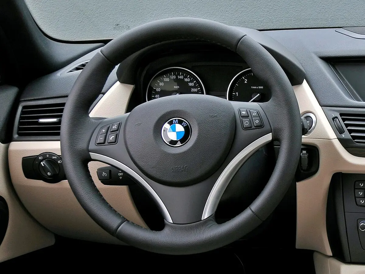 BMW X1 I (E84) Внедорожник 5 дв. — сүрөт 10