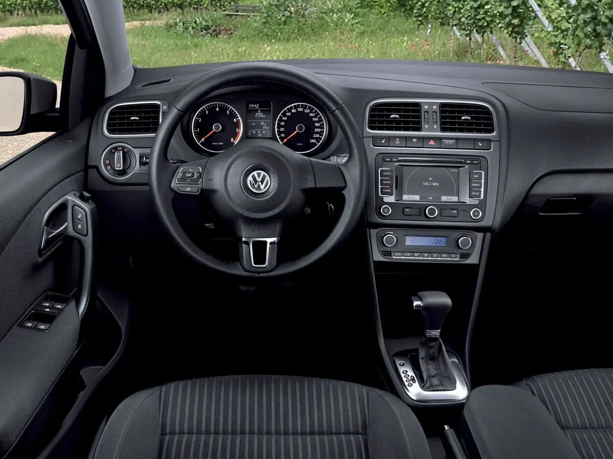 Volkswagen Polo V Хэтчбек 5 дв. — фото 6
