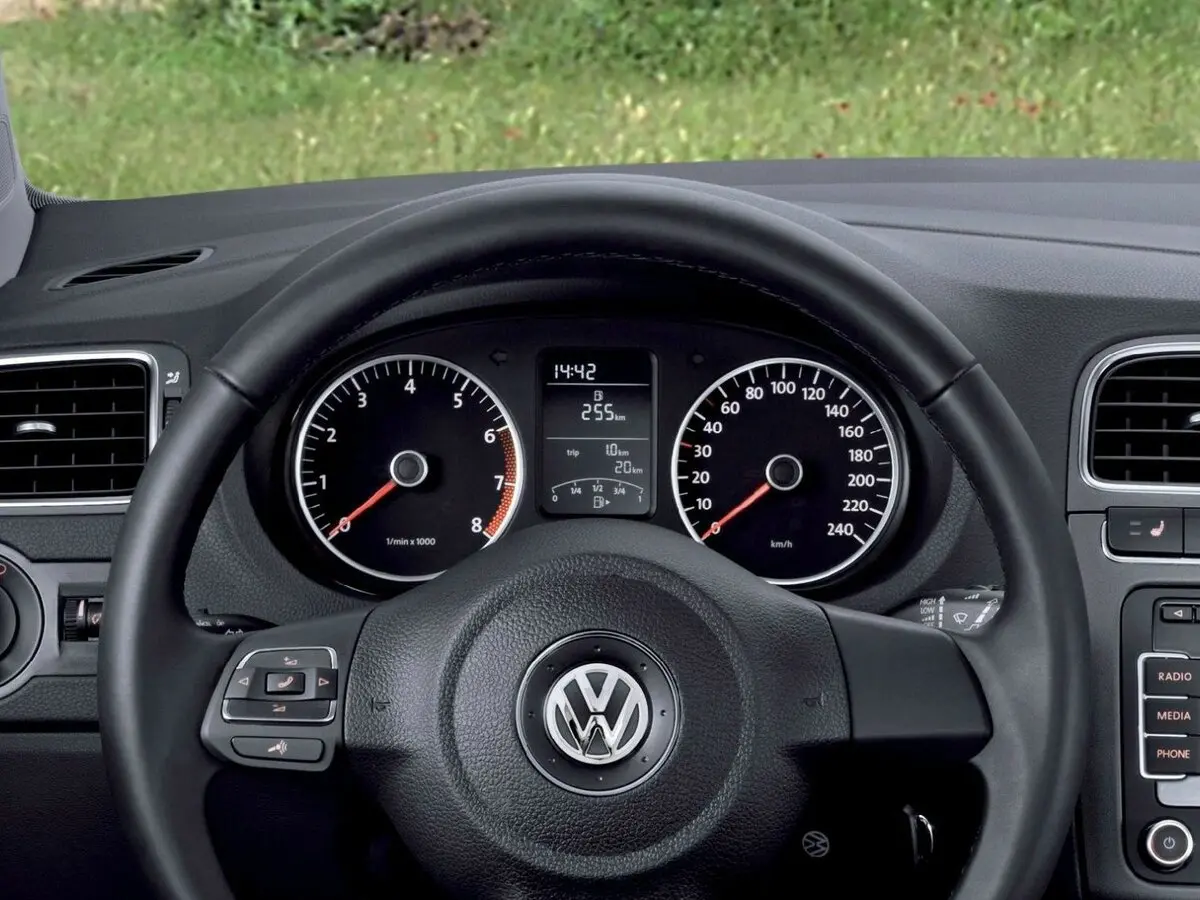 Volkswagen Polo V Хэтчбек 5 дв. — фото 9