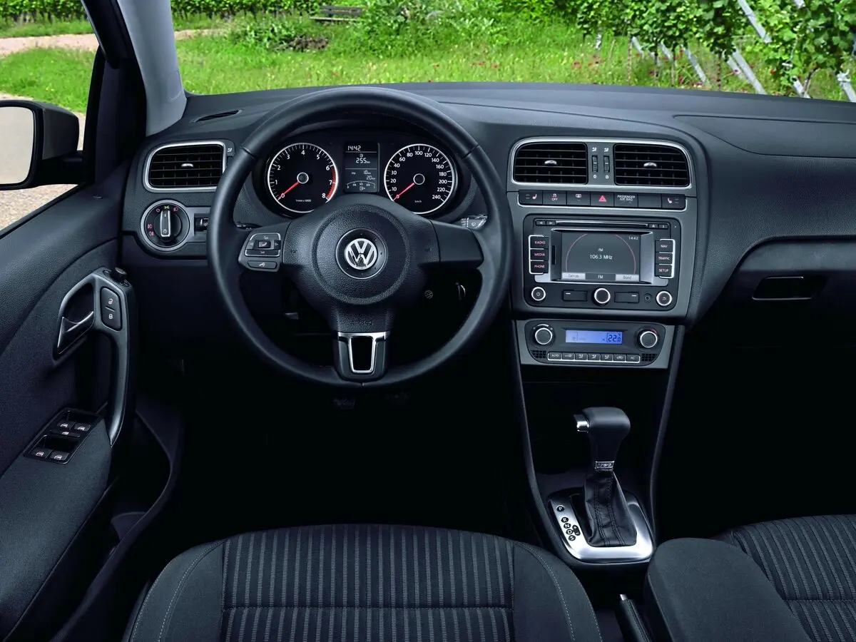 Volkswagen Polo V Хэтчбек 3 дв. — фото 6