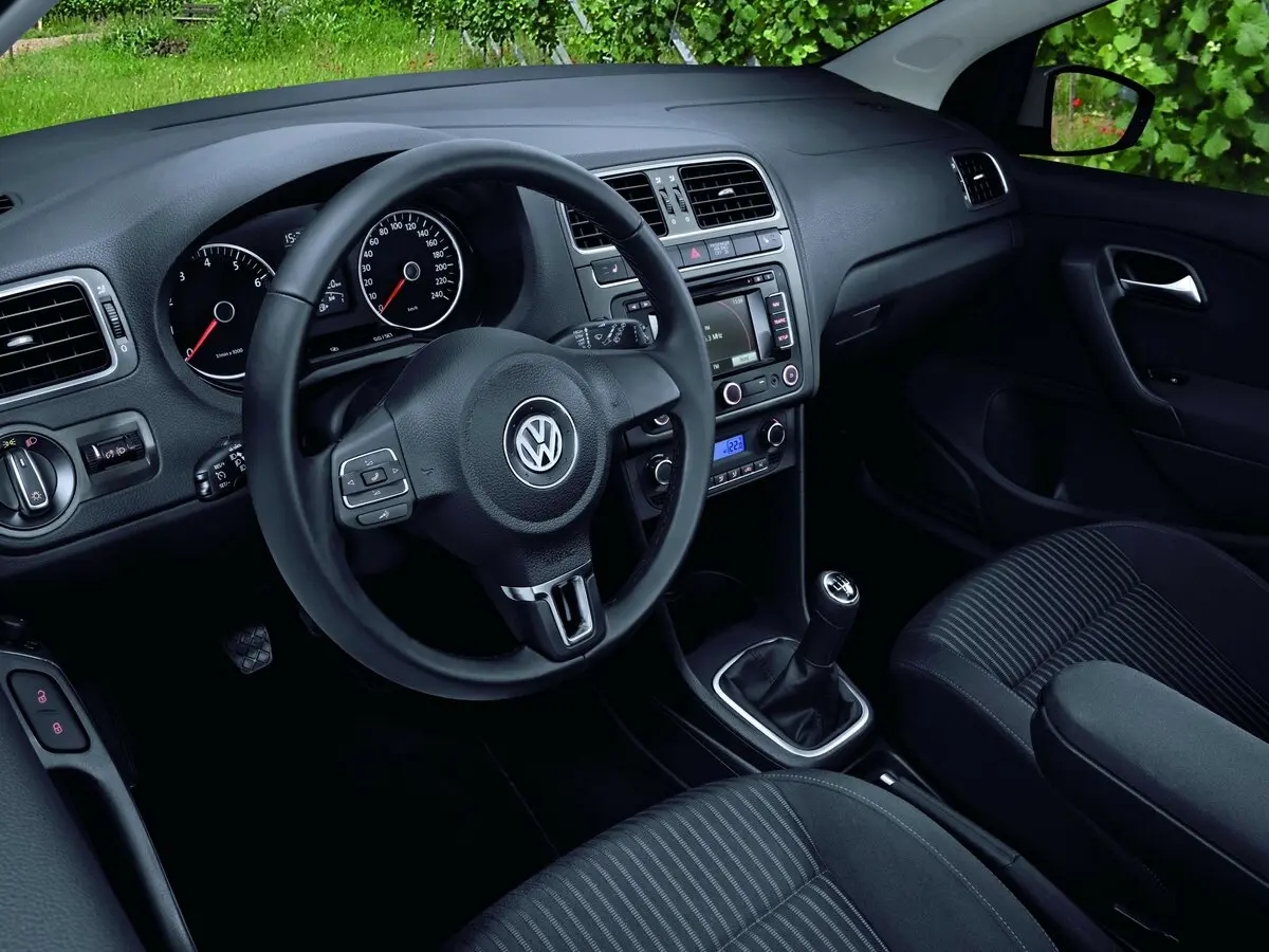 Volkswagen Polo V Хэтчбек 3 дв. — фото 8