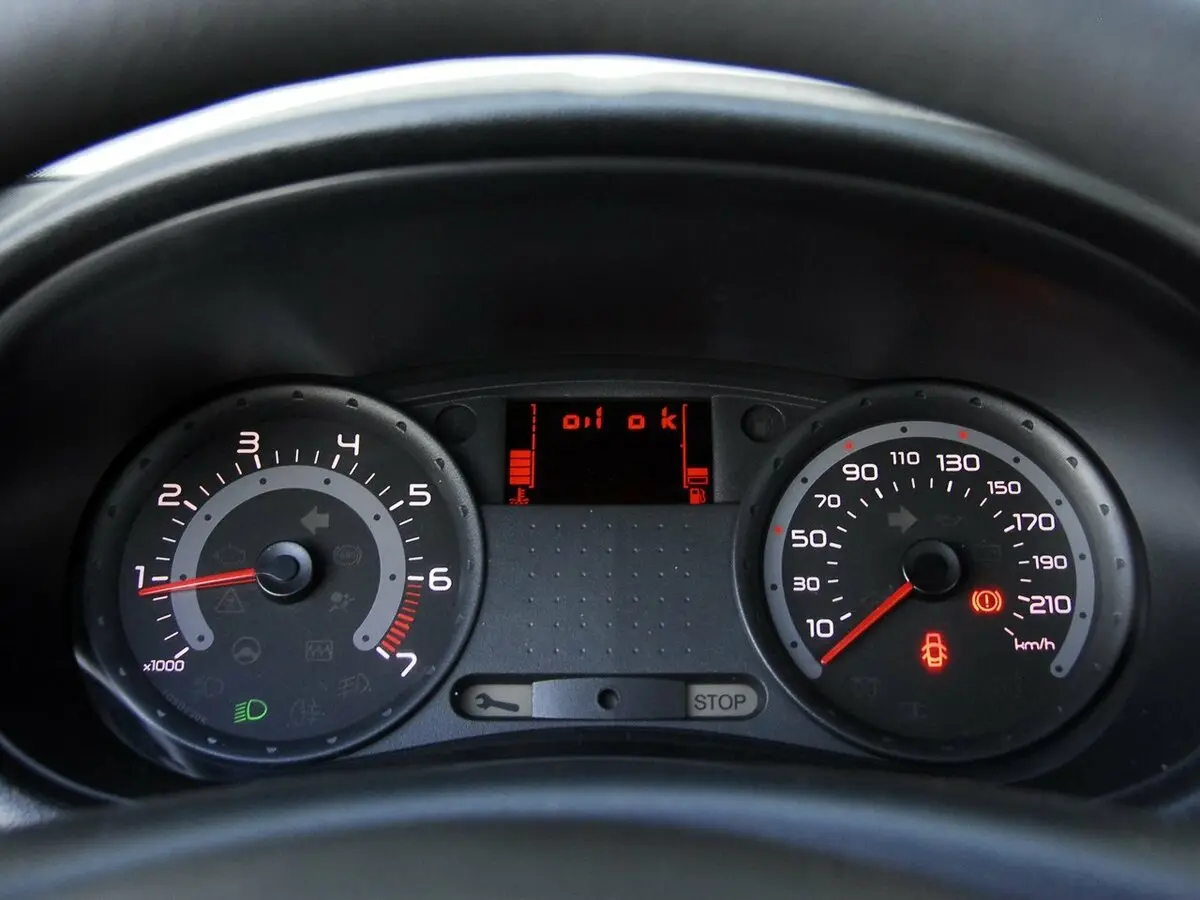 Renault Clio III Рестайлинг Хэтчбек 3 дв. — сүрөт 7