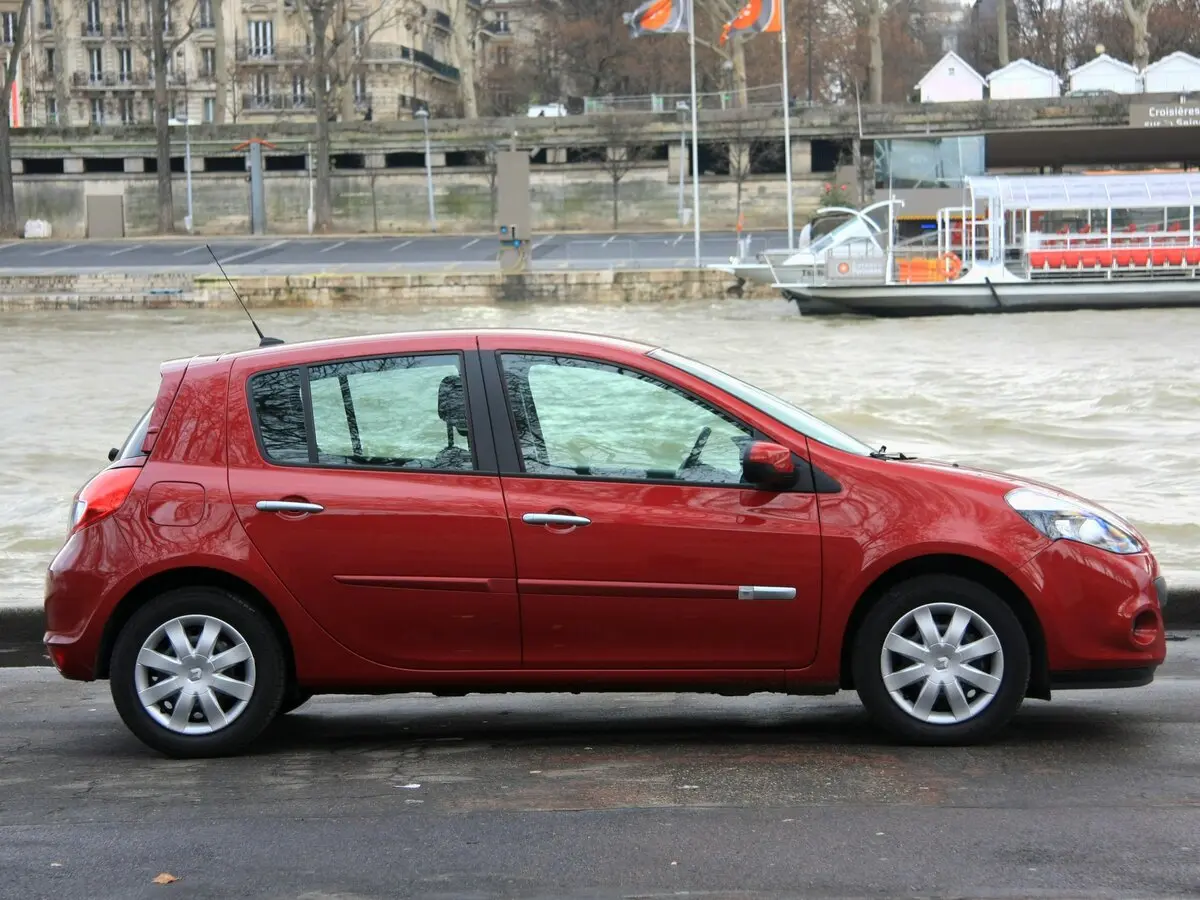 Renault Clio III Рестайлинг Хэтчбек 5 дв. — сүрөт 2