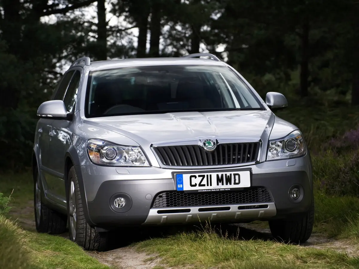 Skoda Octavia II (A5) Рестайлинг Универсал 5 дв. Scout — сүрөт 3