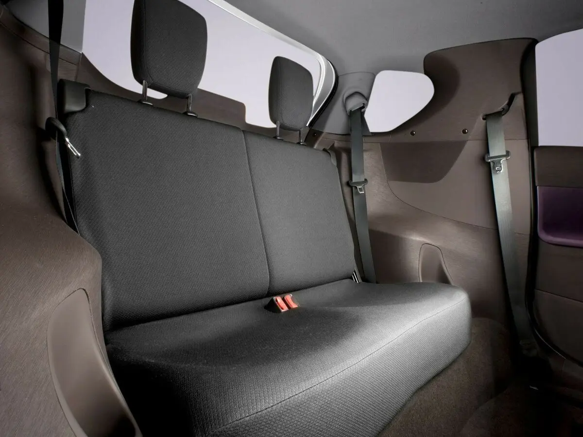 Toyota iQ 2008 – 2015 Хэтчбек 3 дв. — сүрөт 10