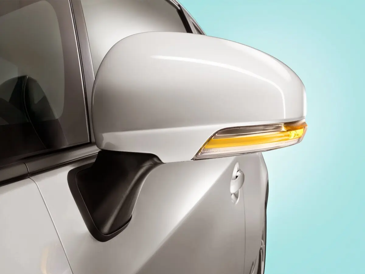 Toyota Prius III (XW30) Лифтбек — фото 14