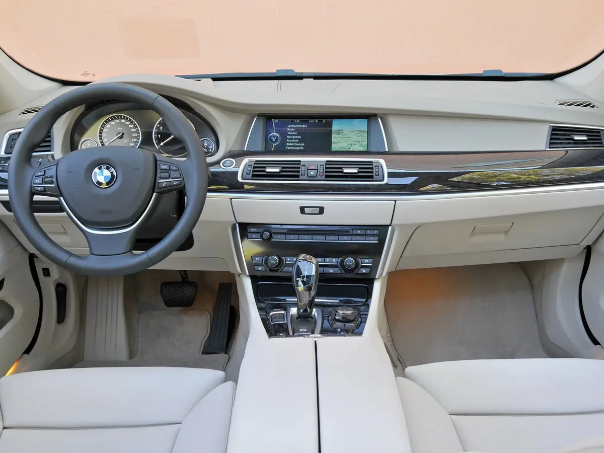 BMW 5 серии VI (F10/F11/F07) Лифтбек Gran Turismo — фото 6