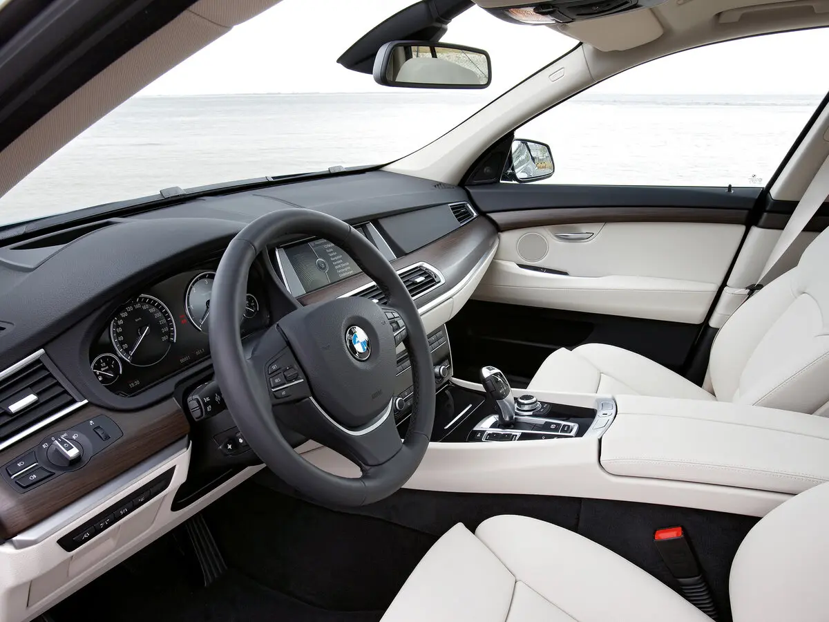 BMW 5 серии VI (F10/F11/F07) Лифтбек Gran Turismo — фото 8