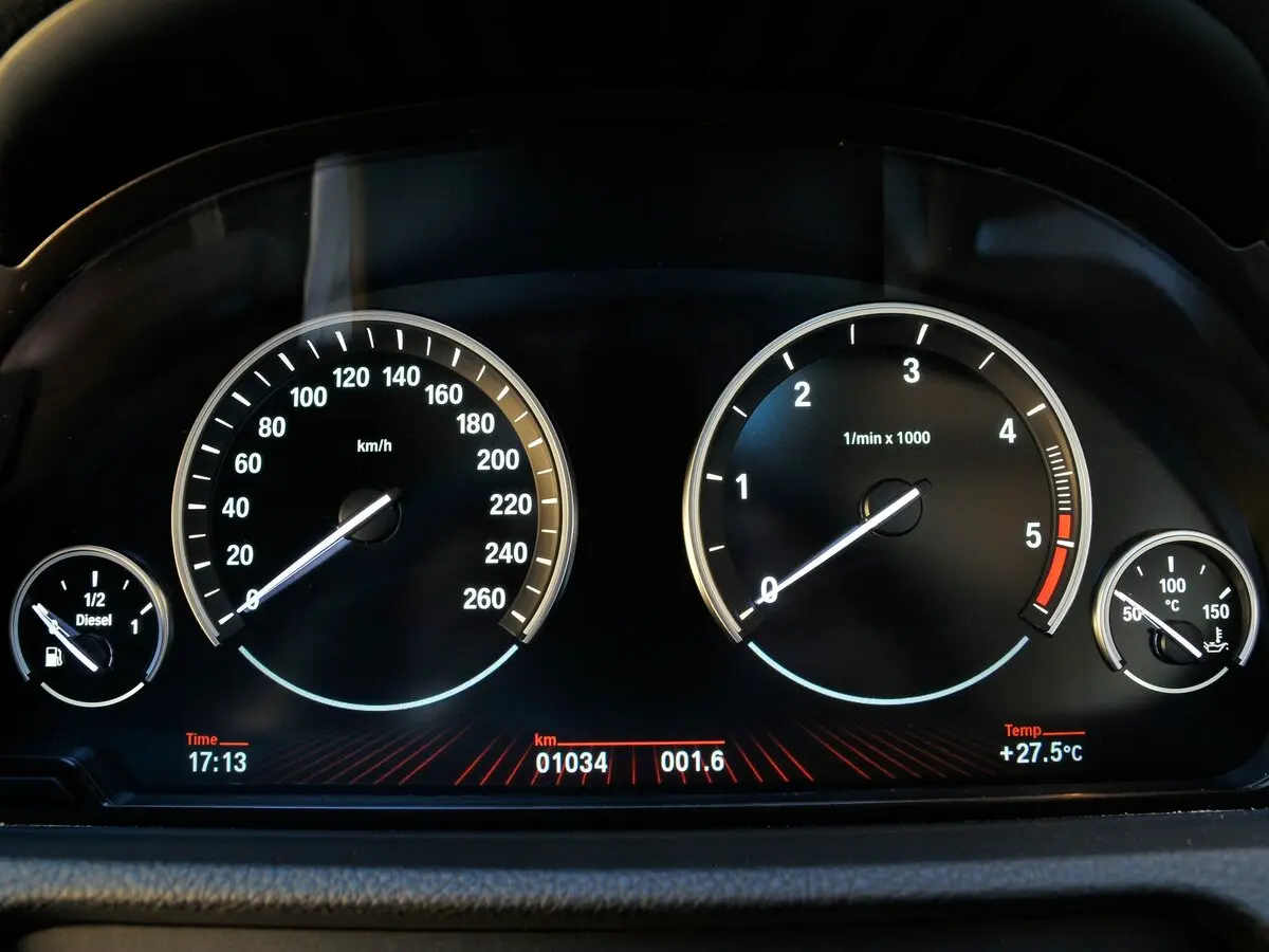 BMW 5 серии VI (F10/F11/F07) Лифтбек Gran Turismo — фото 9