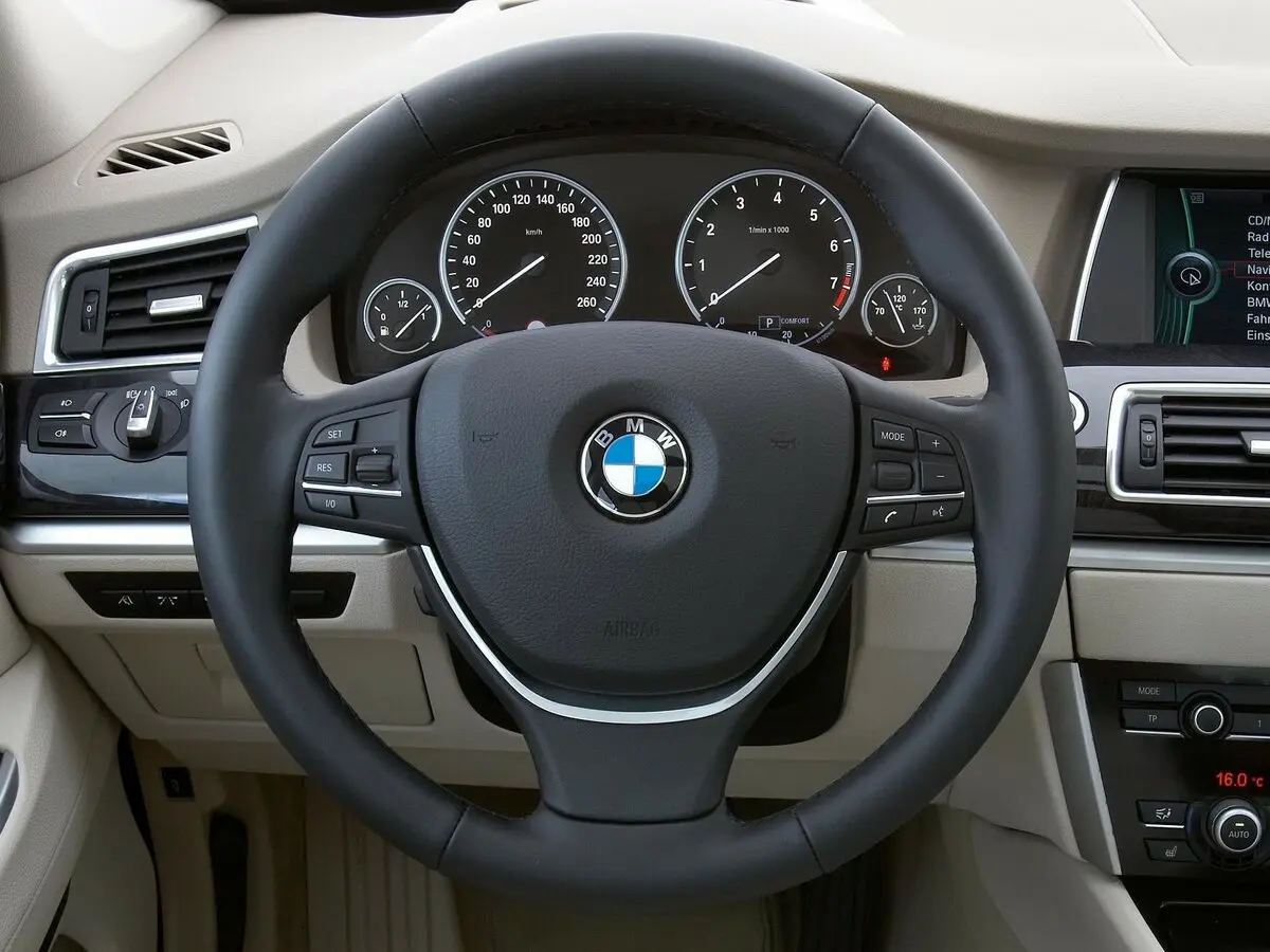 BMW 5 серии VI (F10/F11/F07) Лифтбек Gran Turismo — фото 10