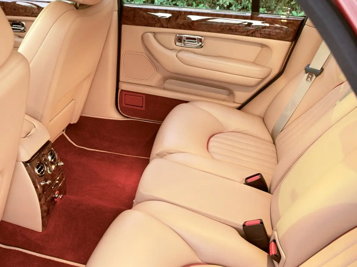Bentley Arnage I Седан — 照片 7