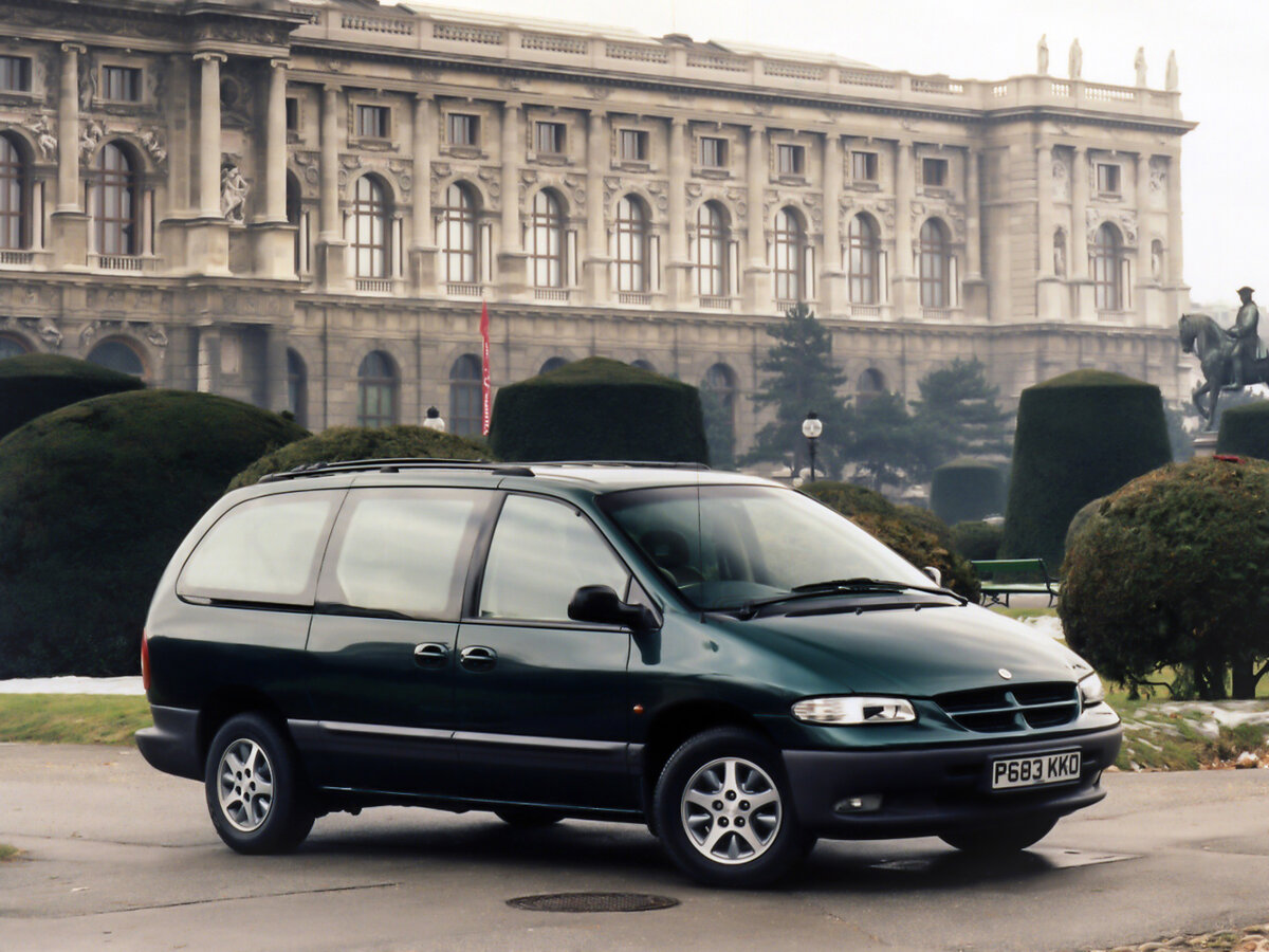 Chrysler Voyager III Минивэн Grand