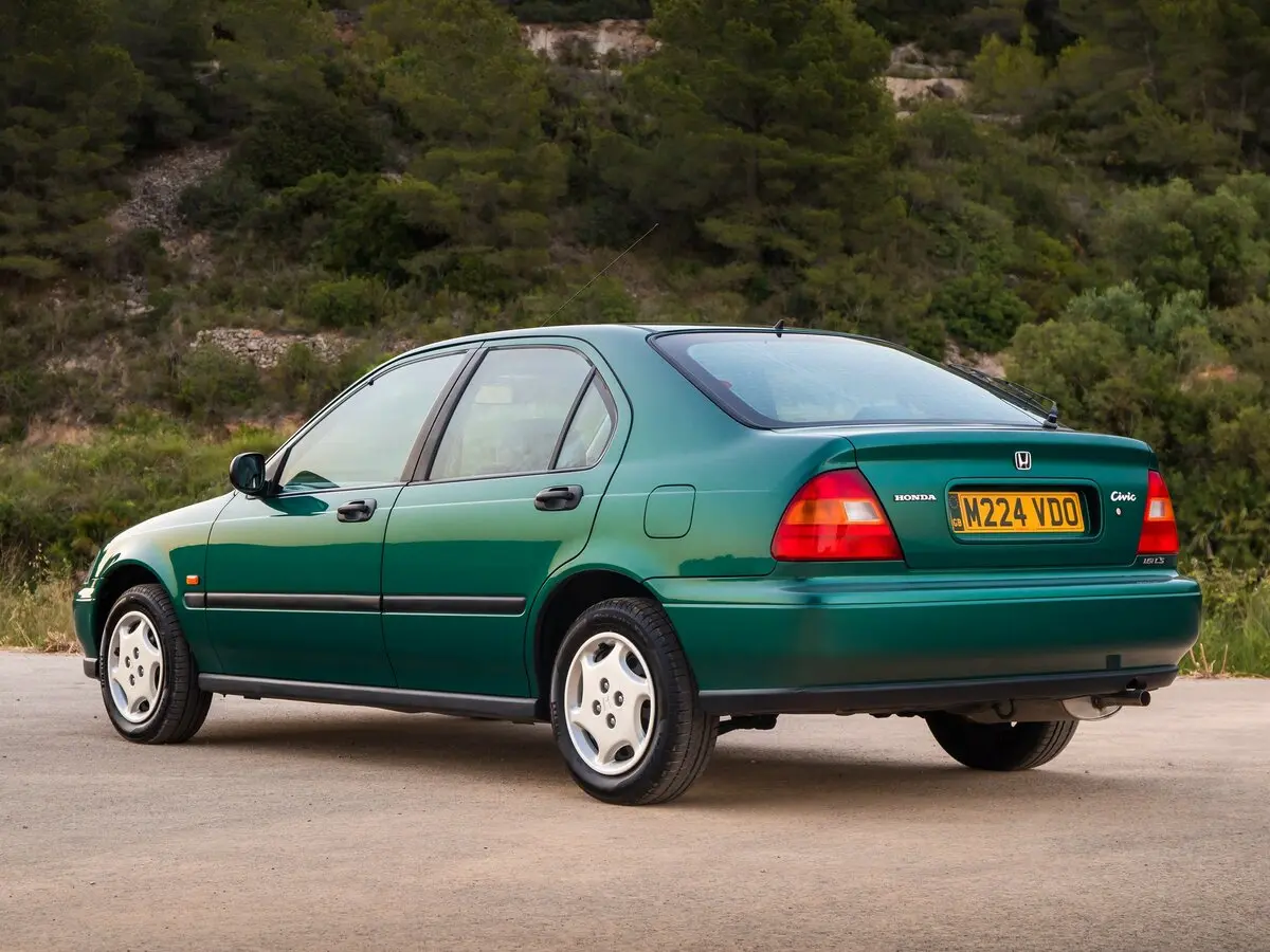 Honda Civic VI Хэтчбек 5 дв. — фото 4