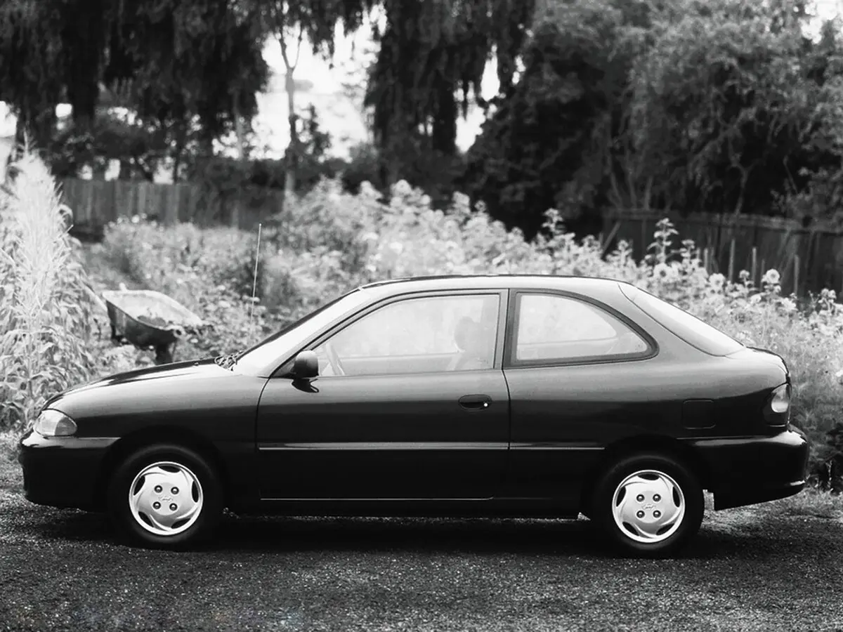 Hyundai Accent I Хэтчбек 3 дв. — фото 2