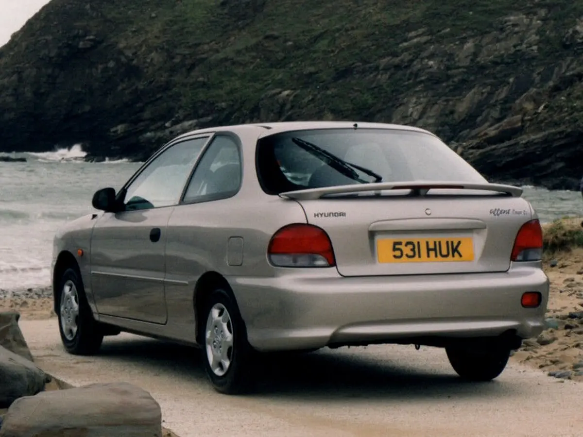 Hyundai Accent I Хэтчбек 3 дв. — фото 4