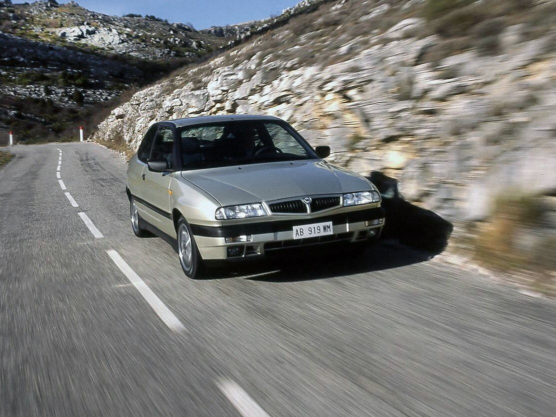 Lancia Delta II (836) Хэтчбек 3 дв. — фото 3