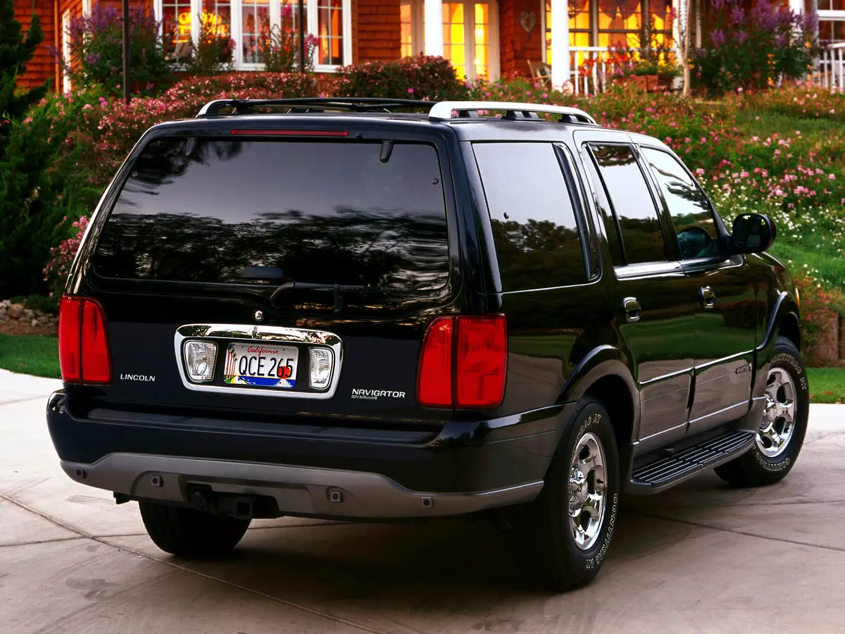 Lincoln Navigator I Внедорожник 5 дв. — сүрөт 3