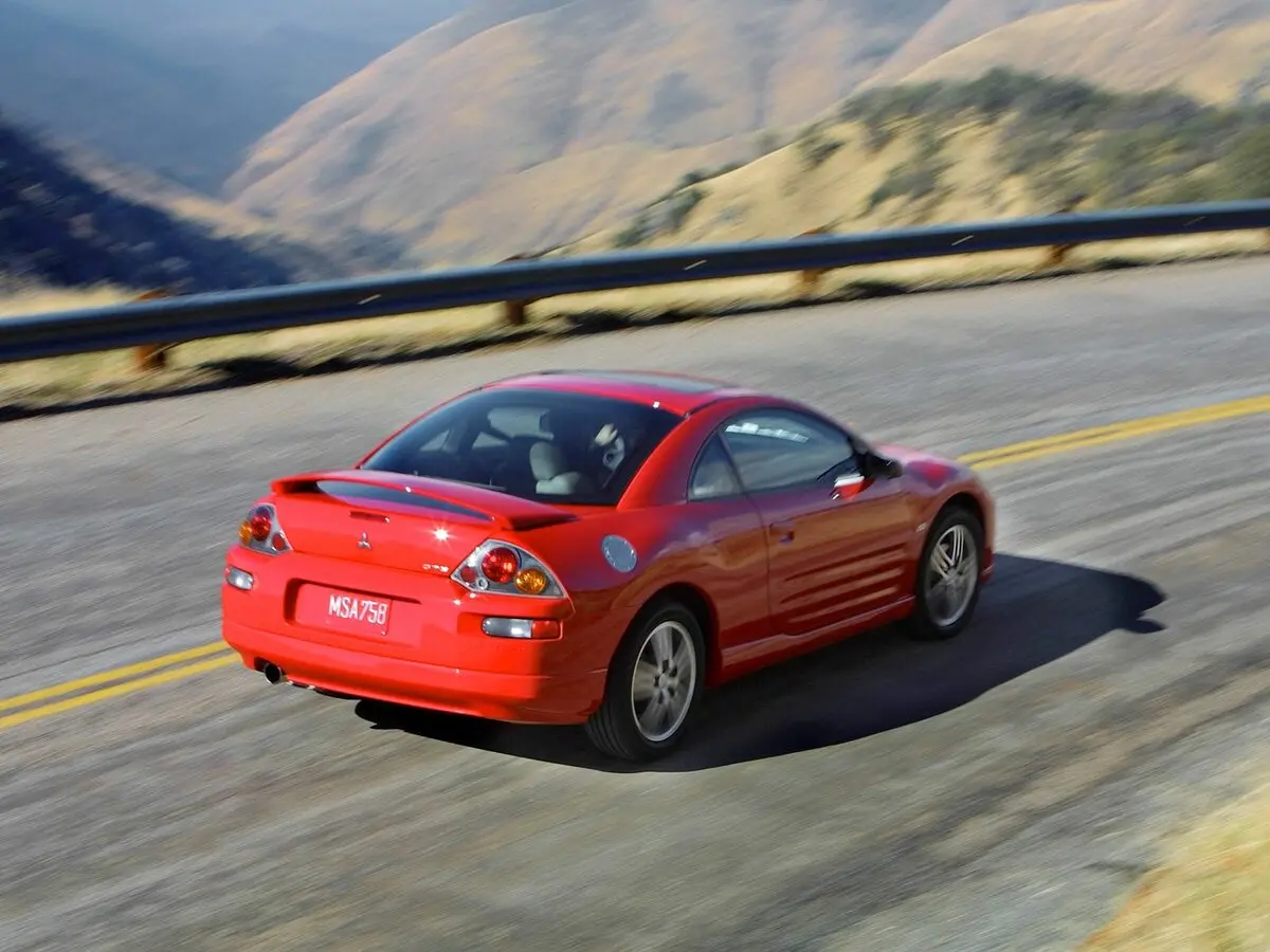 Mitsubishi Eclipse III Купе — 照片 3