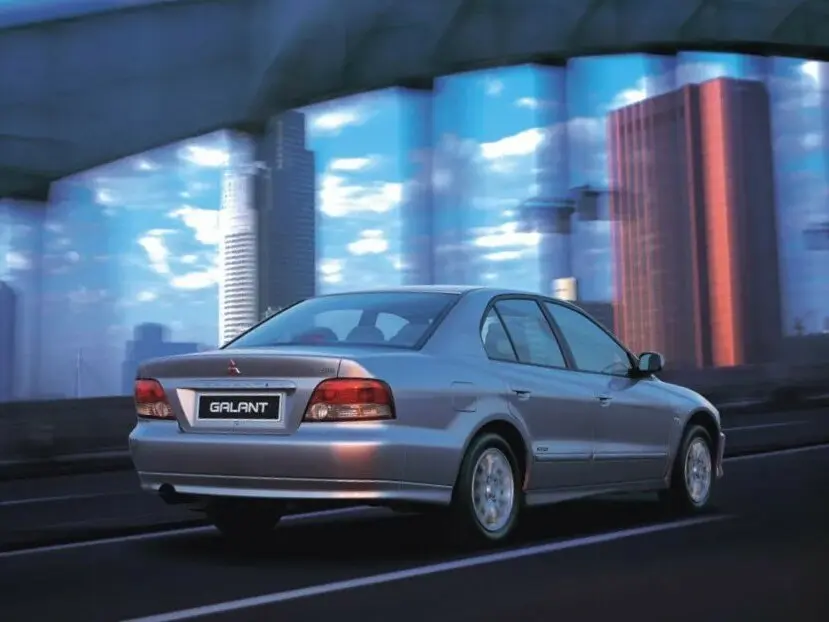 Mitsubishi Galant VIII Седан — сүрөт 5
