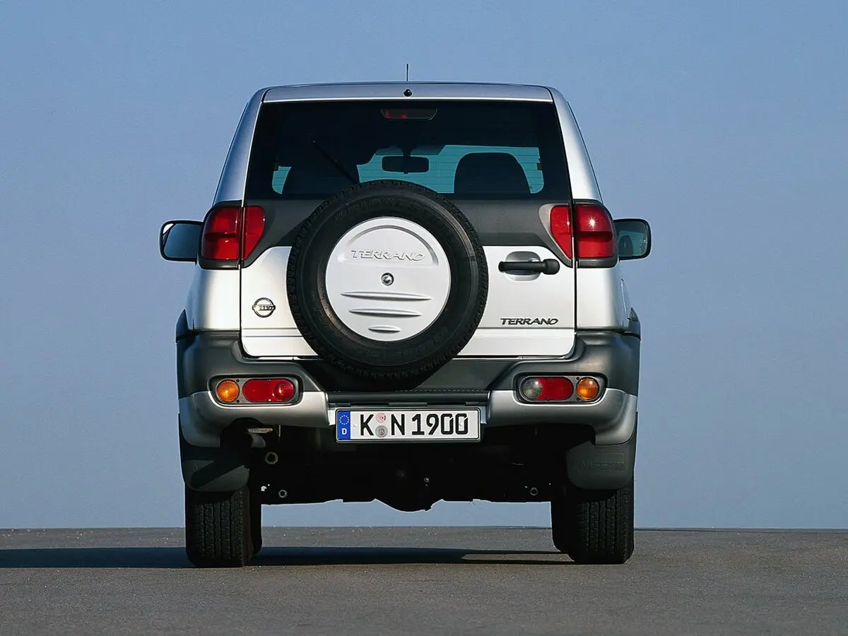 Nissan Terrano II Рестайлинг 2 Внедорожник 3 дв. — сүрөт 5