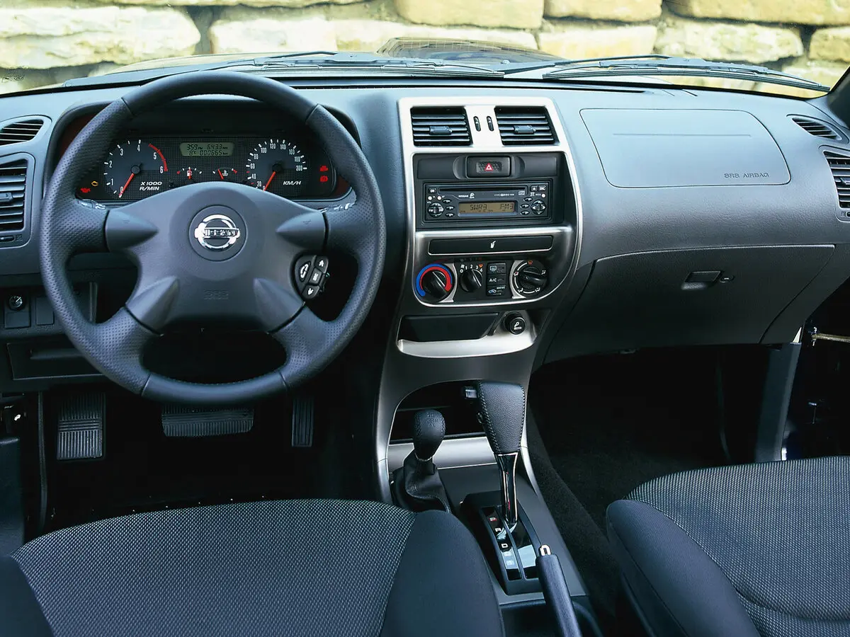 Nissan Terrano II Рестайлинг 2 Внедорожник 3 дв. — сүрөт 8