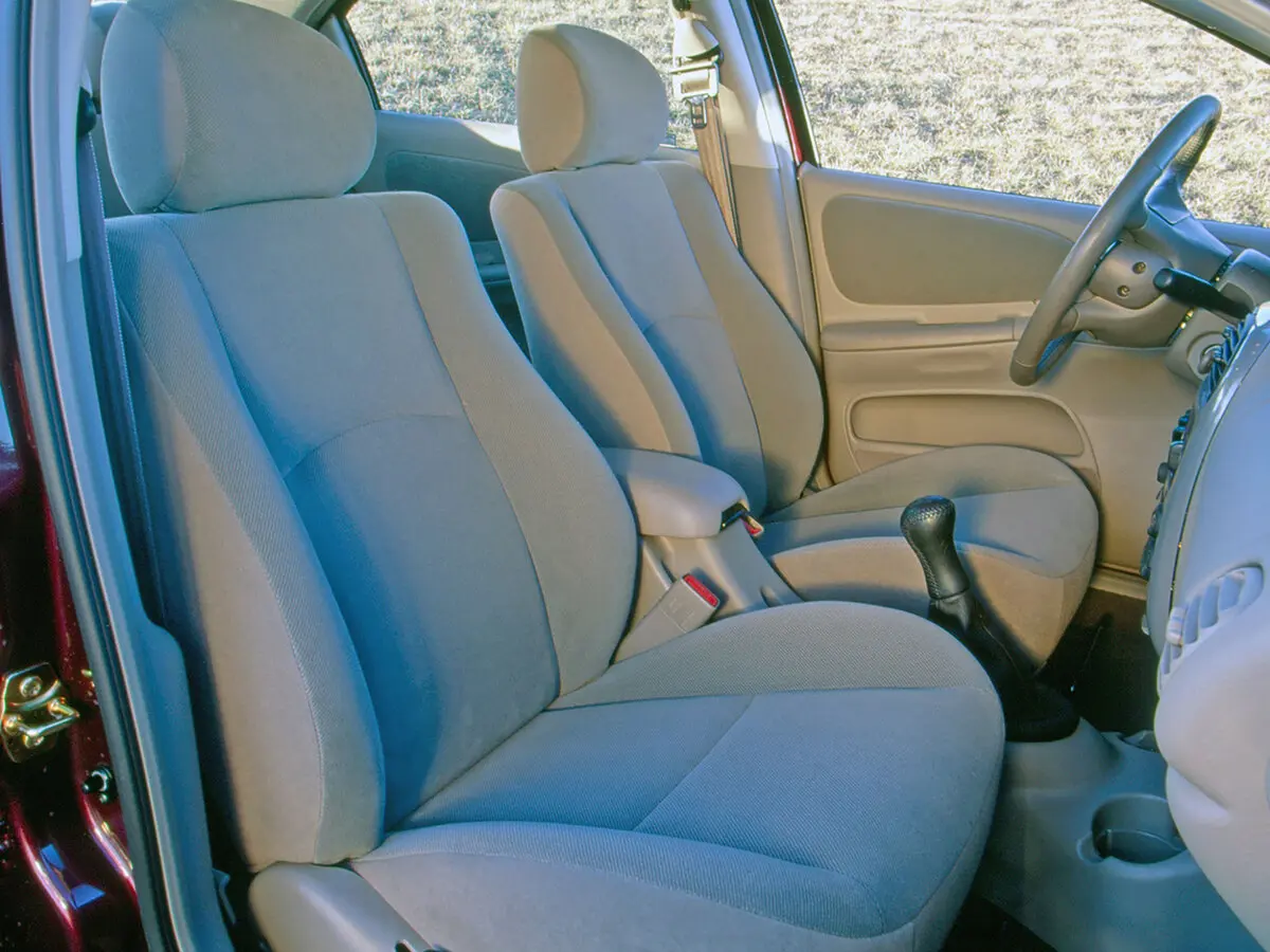 Plymouth Neon 1993 – 2001 Седан — photo 3