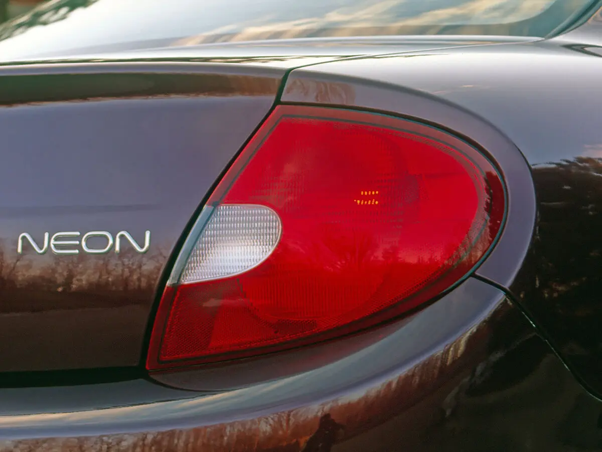 Plymouth Neon 1993 – 2001 Седан — photo 4