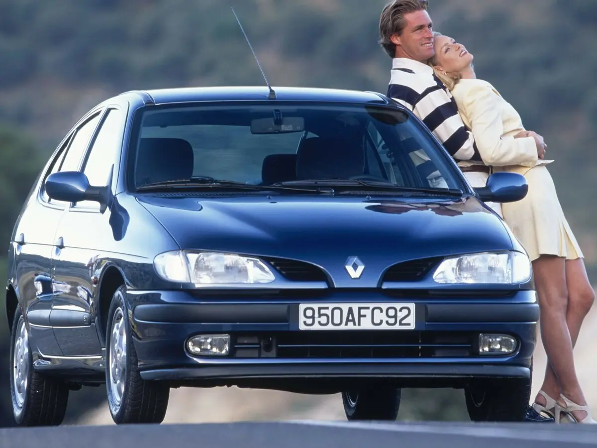 Renault Megane I Хэтчбек 5 дв. — 照片 3