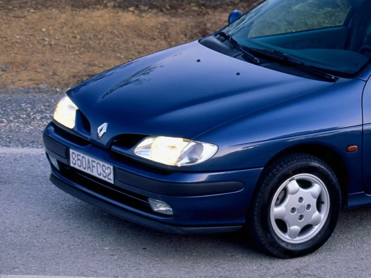 Renault Megane I Хэтчбек 5 дв. — 照片 4