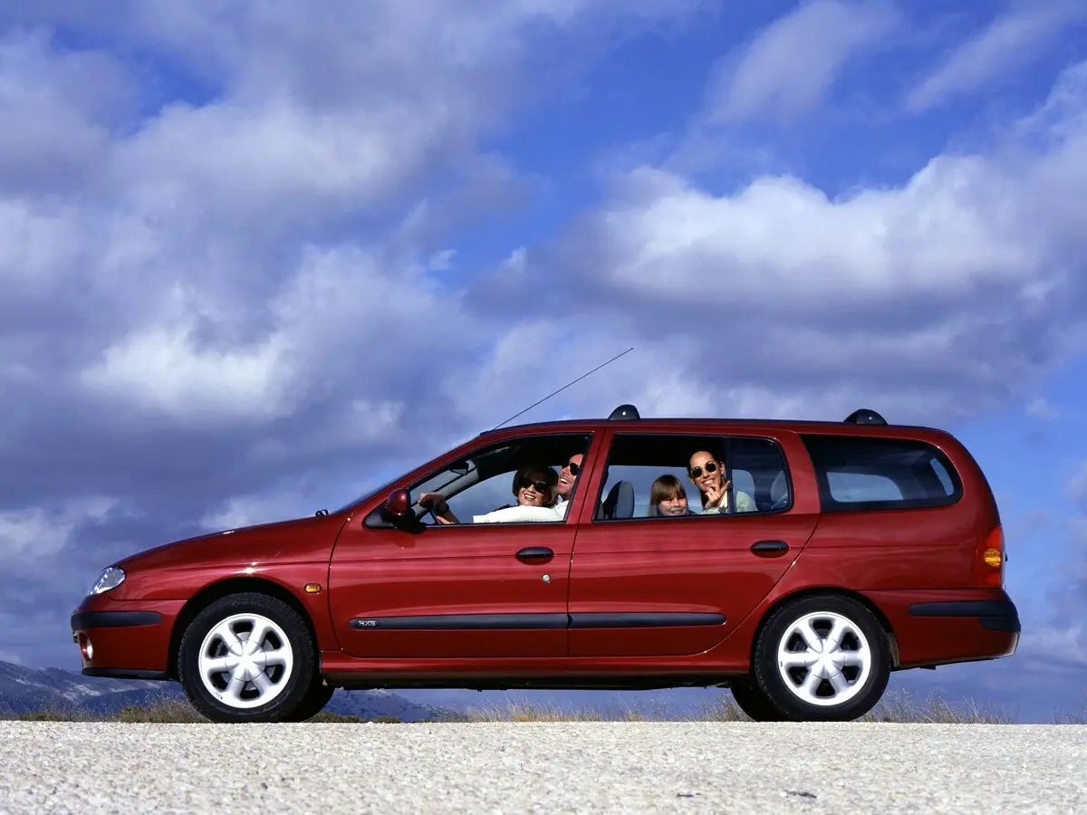Renault Megane I Рестайлинг Универсал 5 дв. — сүрөт 2