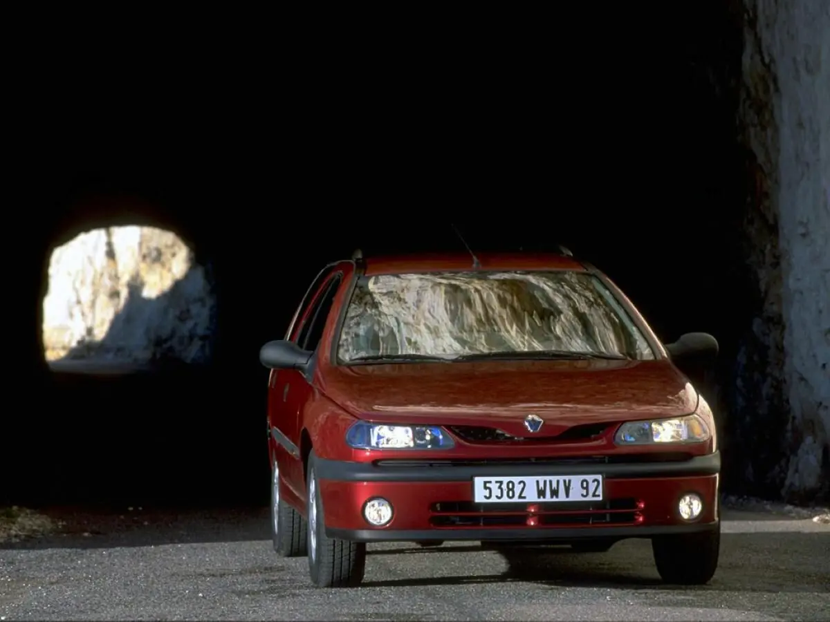 Renault Laguna I Универсал 5 дв. — сүрөт 3