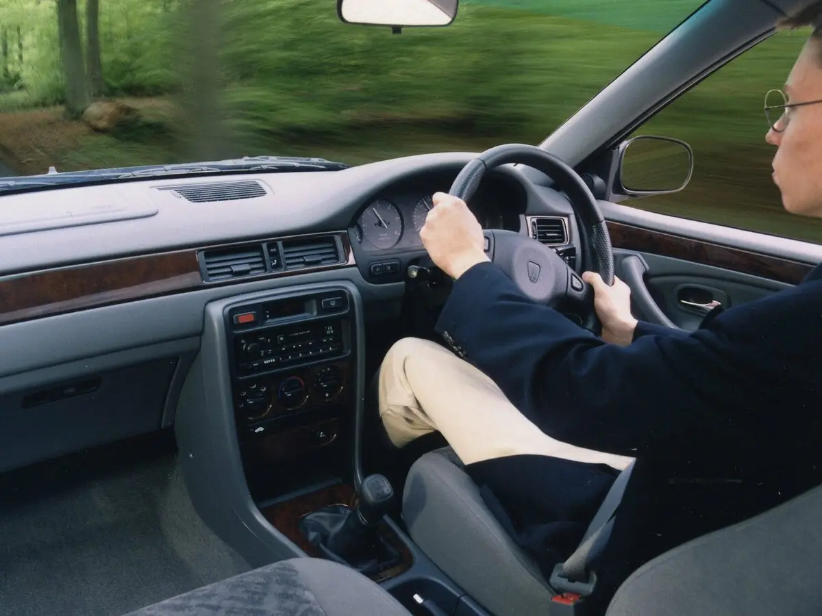 Rover 400 II (HH-R) Хэтчбек 5 дв. — сүрөт 3