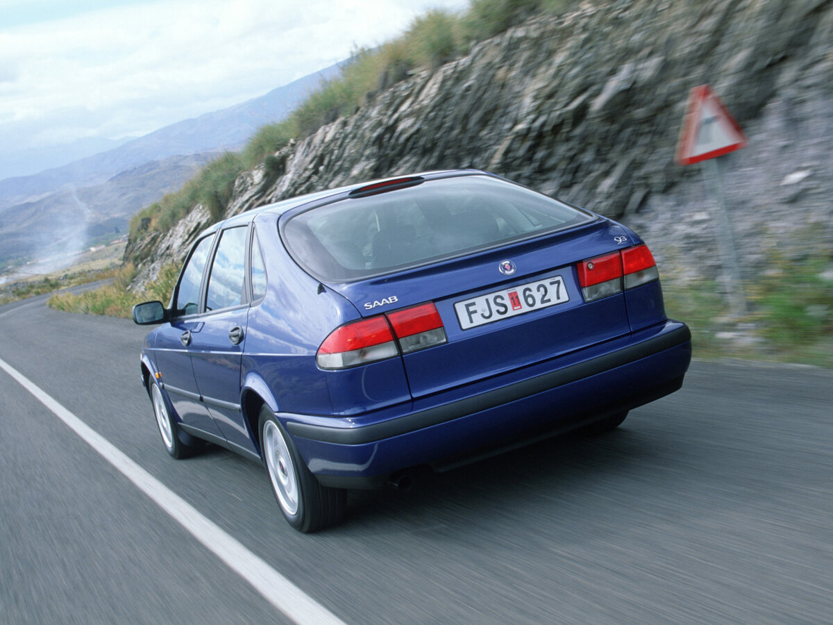 Saab 9-3 I Хэтчбек 5 дв. — фото 3