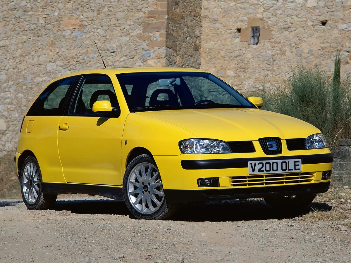 SEAT Ibiza II Рестайлинг Хэтчбек 3 дв. — 照片 2