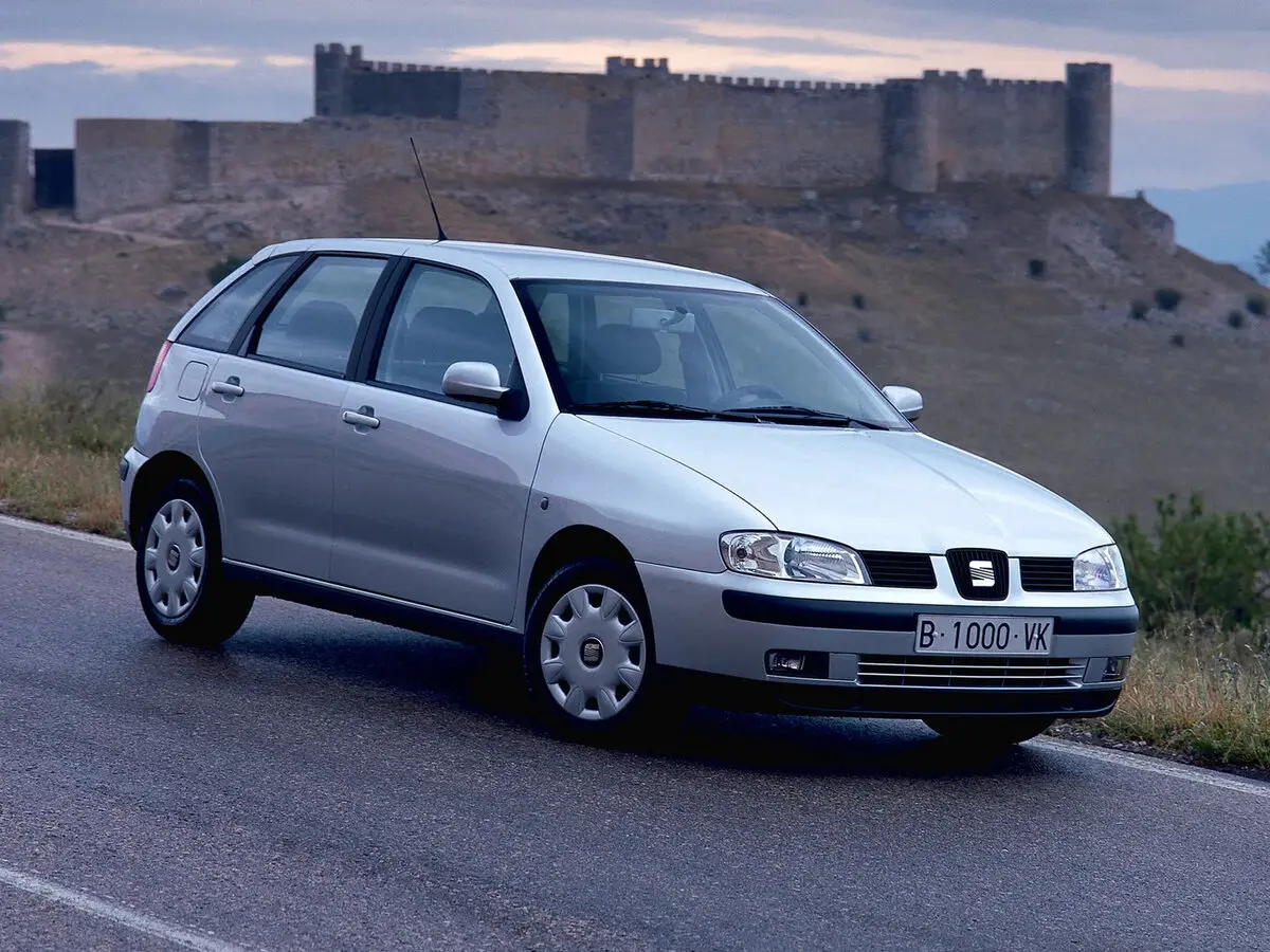 SEAT Ibiza II Рестайлинг Хэтчбек 5 дв. — 照片 2
