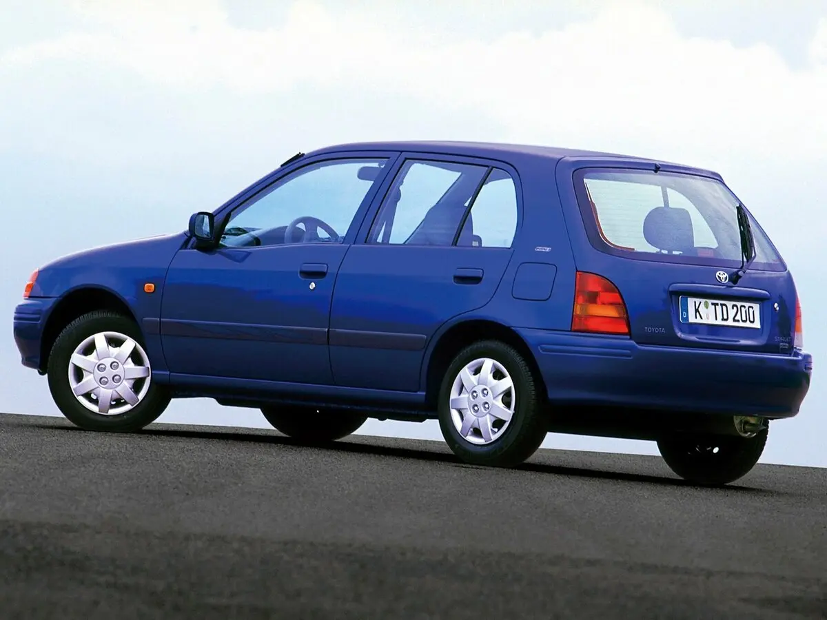 Toyota Starlet V (P90) Хэтчбек 5 дв. — 照片 5